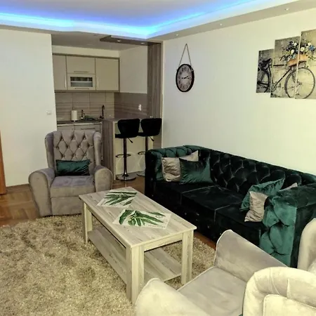 דירה Apartman 1 Lux S V Istocno Sarajevo Lukavica Hilandarska Centar Lukavica