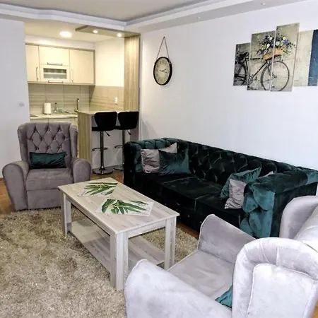 Apartman 1 Lux S V Istocno Sarajevo Lukavica Hilandarska Centar *