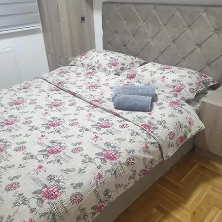 Apartman 1 Lux S V Istocno Sarajevo Lukavica Hilandarska Centar *