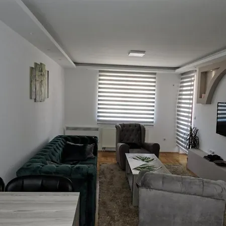 Apartman 1 Lux S V Istocno Sarajevo Lukavica Hilandarska Centar דירה